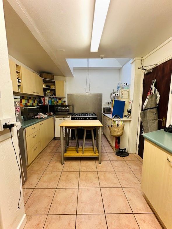 Angels Guest House, 29, Blackpool, Lancashire, FY1 4DD