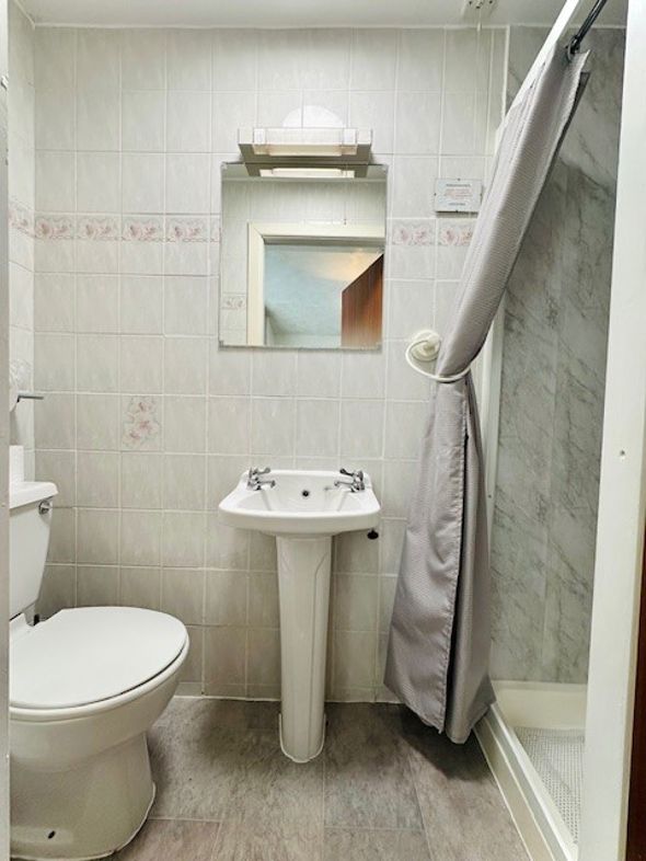 Angels Guest House, 29, Blackpool, Lancashire, FY1 4DD