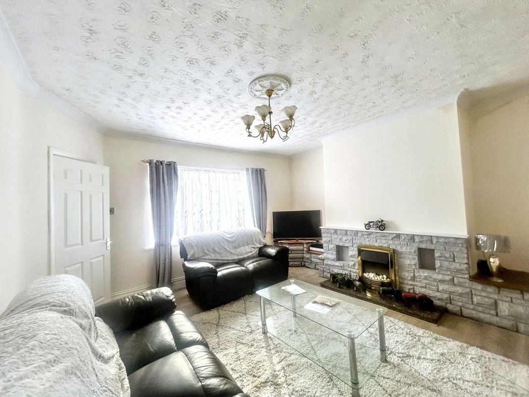 Property image 2 of 12