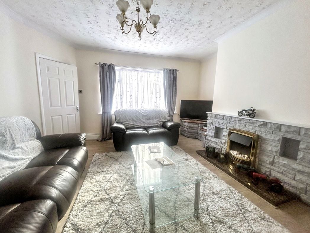 Property image 3 of 12