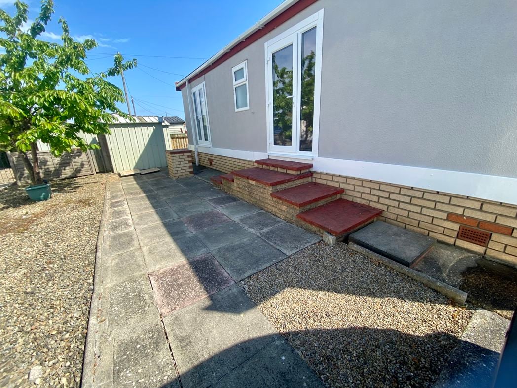 Property image 13 of 17