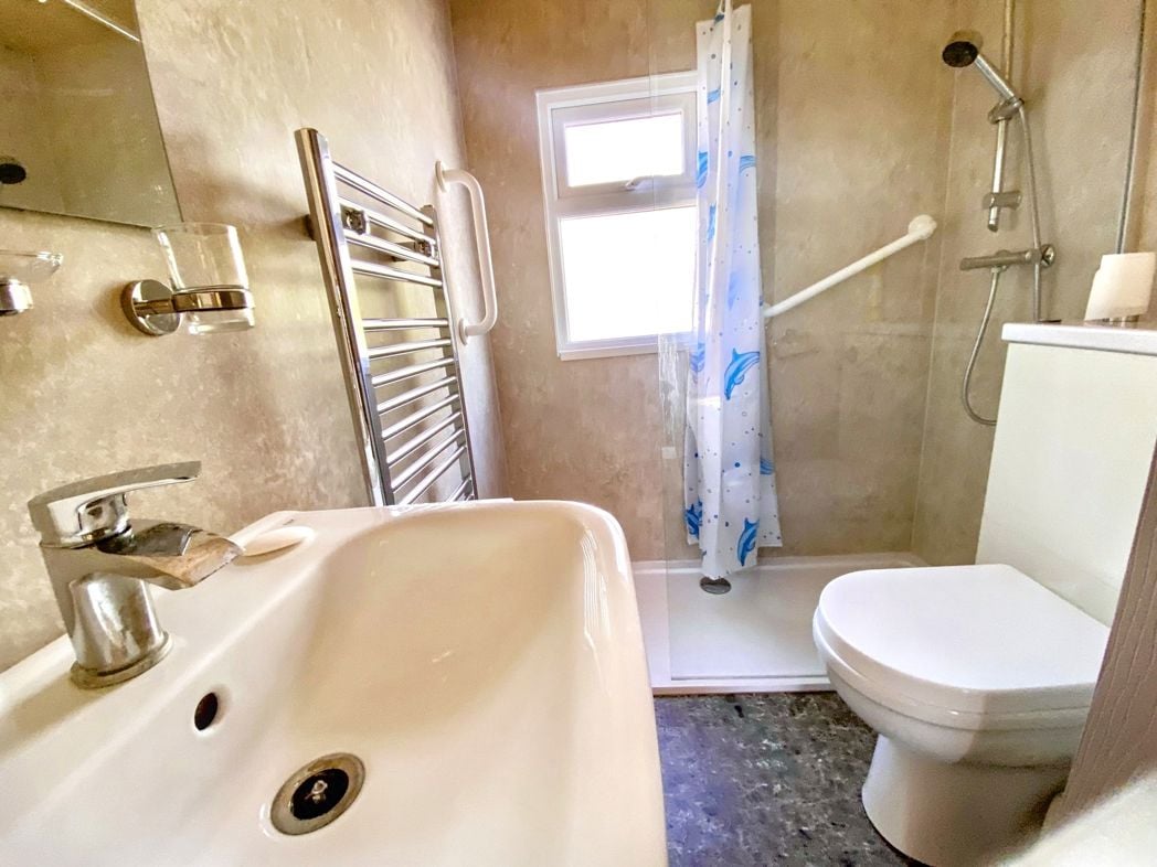 Property image 5 of 17