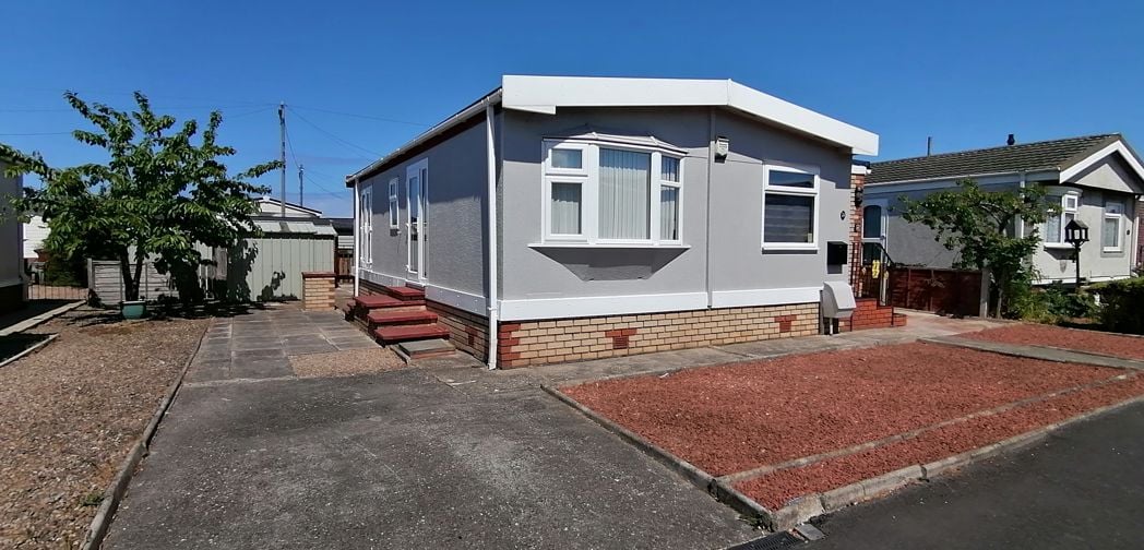 Property image 14 of 17