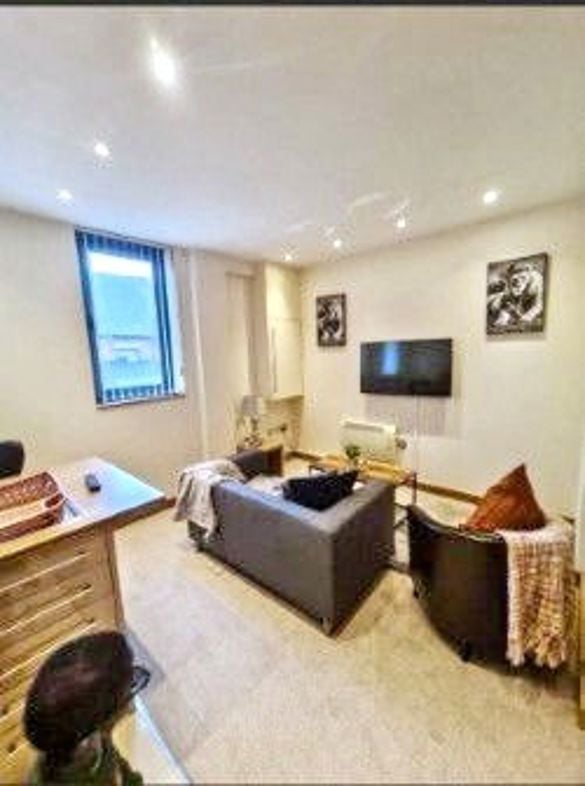 Property image 2 of 13