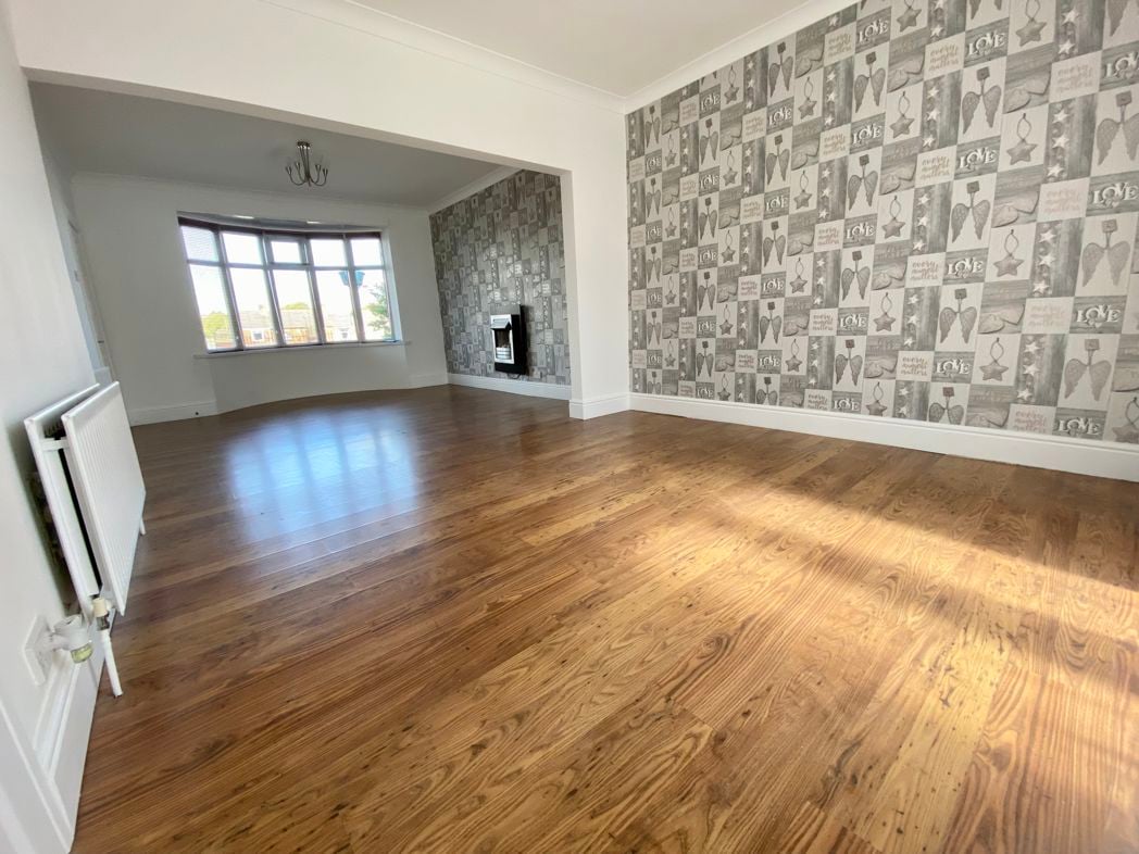 Property image 3 of 21