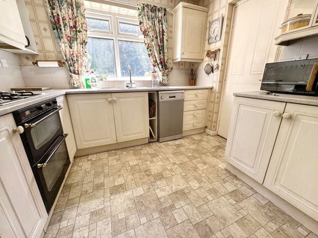Property image 8 of 24