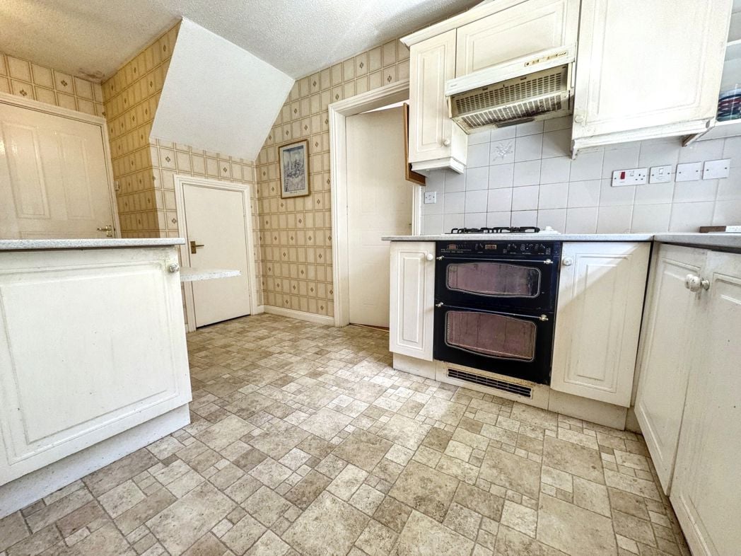 Property image 10 of 24