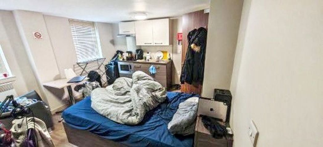 Property image 2 of 21