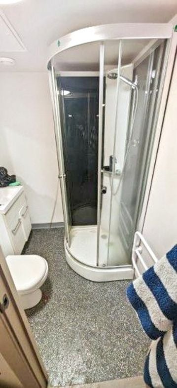 Property image 4 of 21