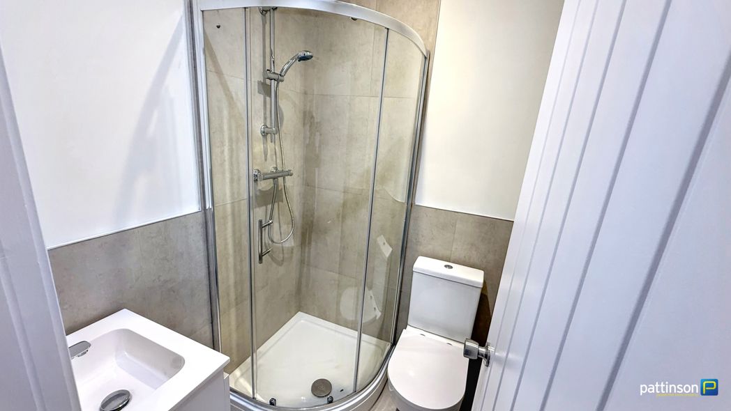 Property image 25 of 28