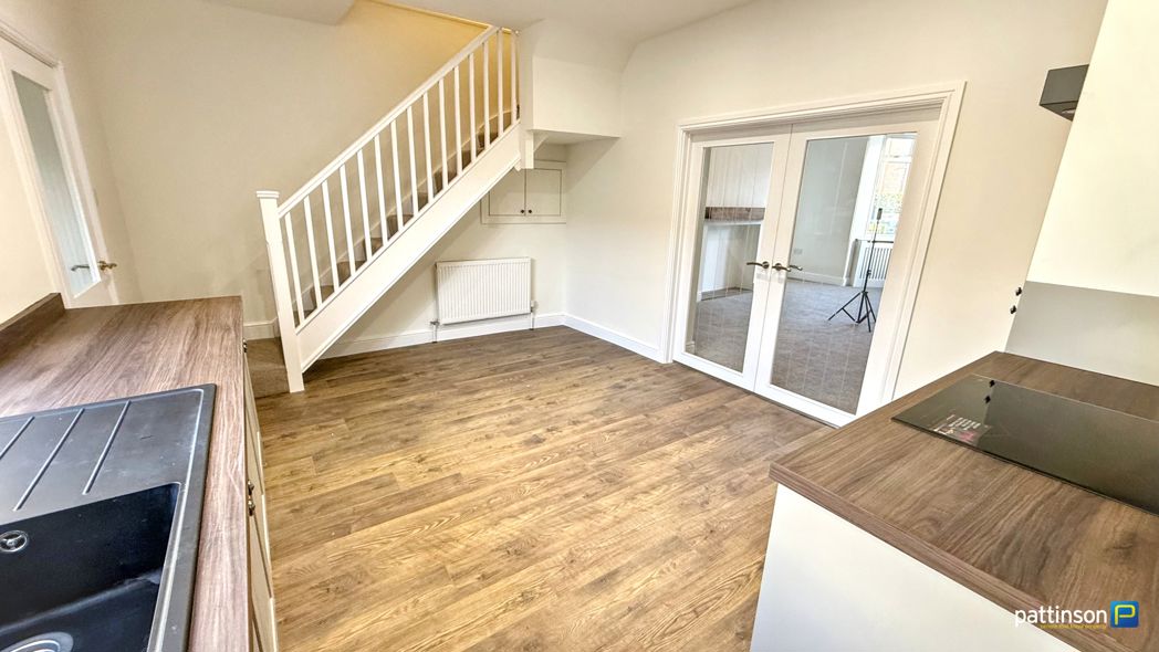 Property image 11 of 28