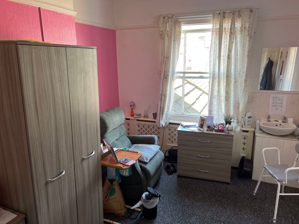 Property image 10 of 12