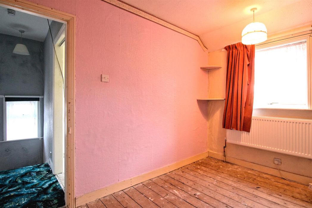 Property image 13 of 18