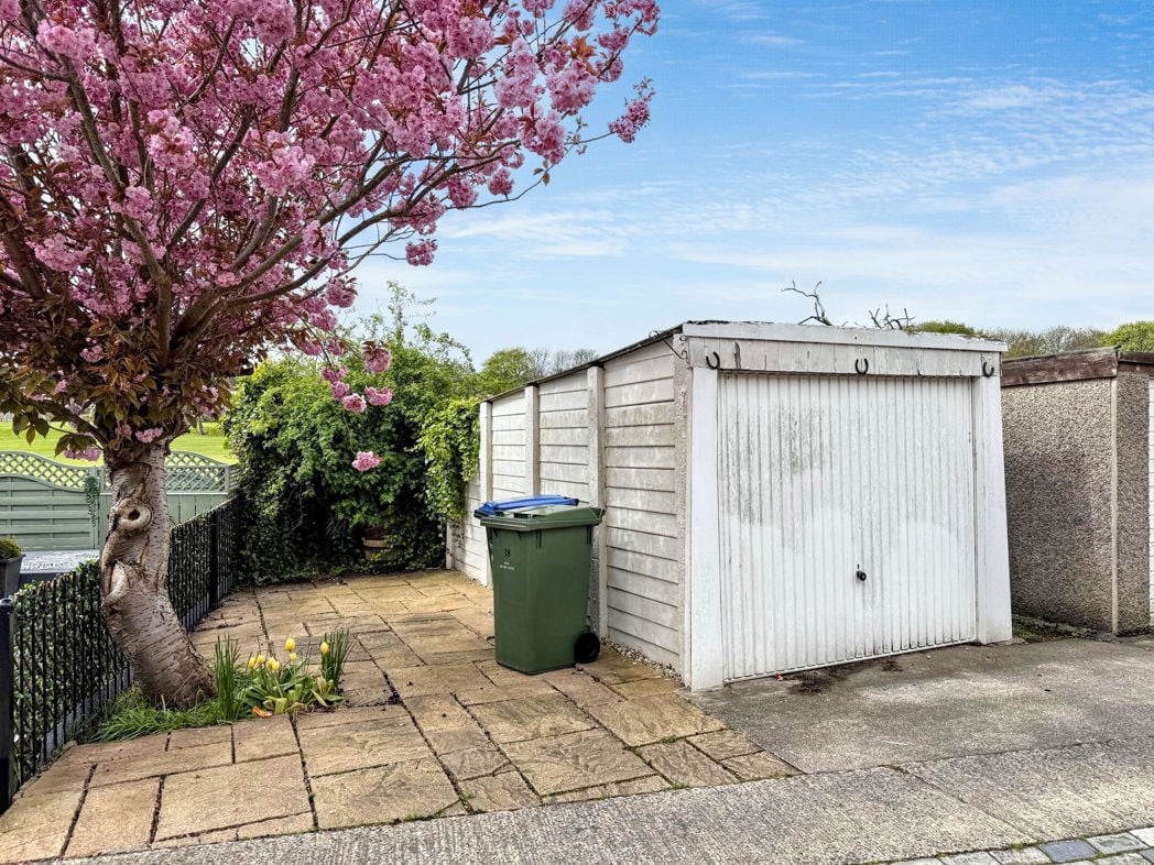 Property image 27 of 28