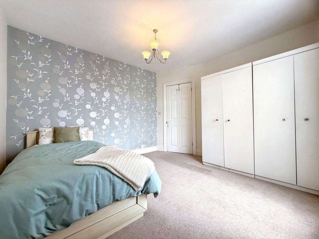 Property image 6 of 28