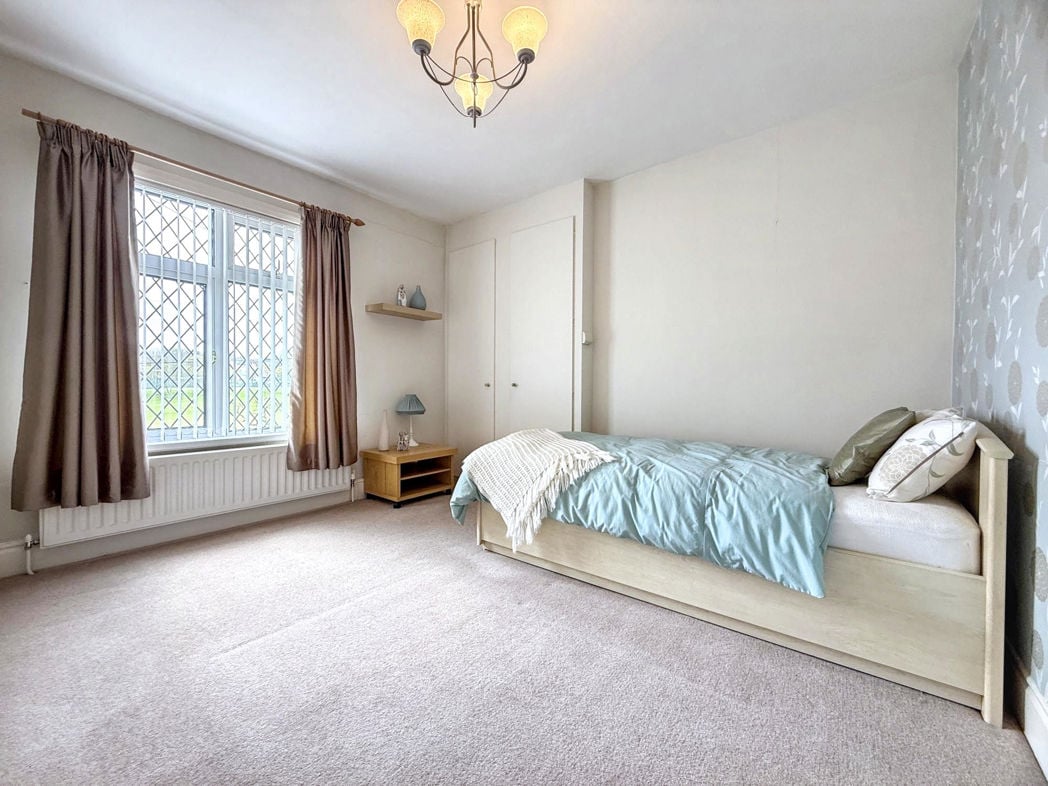 Property image 19 of 28
