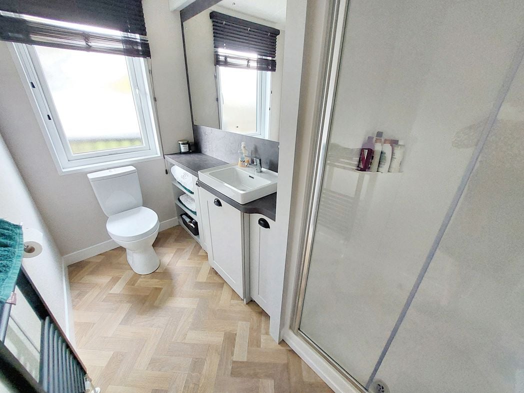 Property image 13 of 18