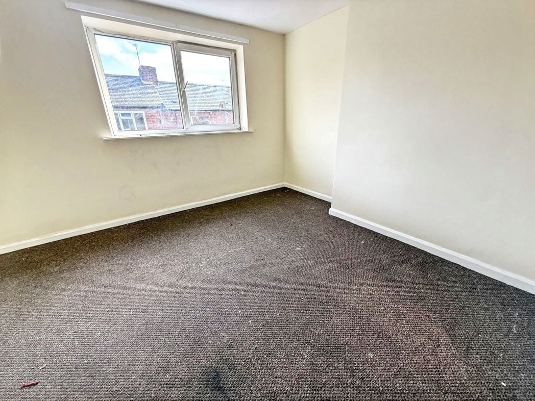 Property image 8 of 16