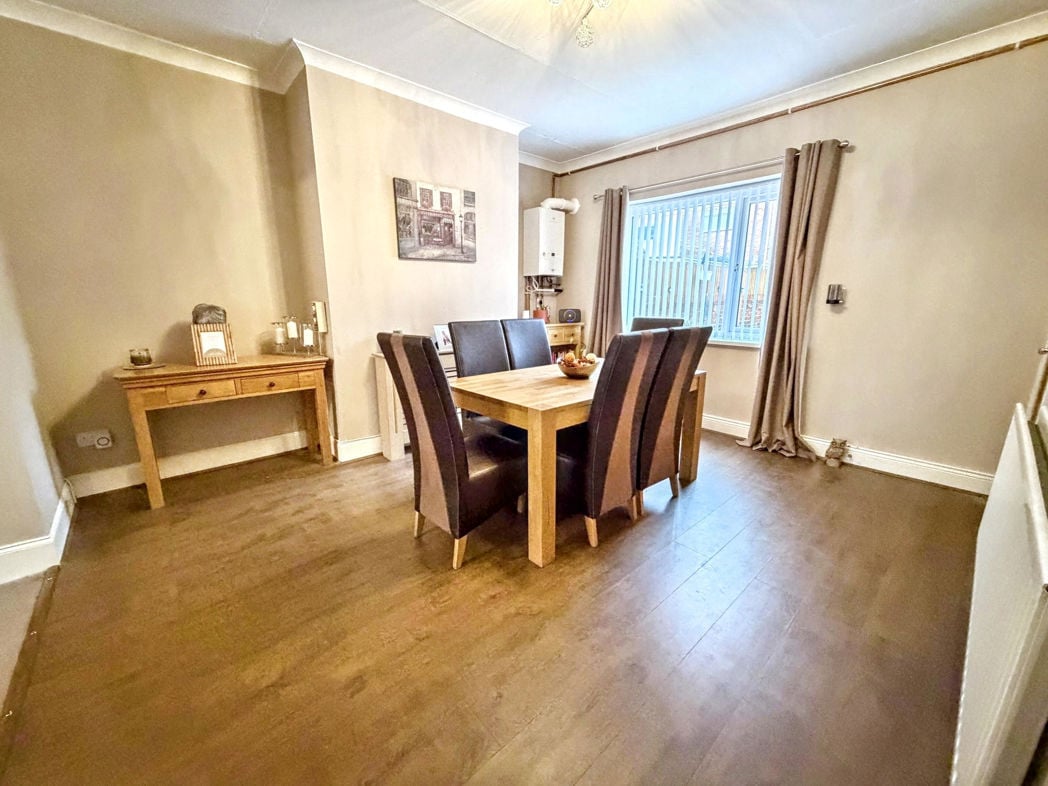 Property image 5 of 17
