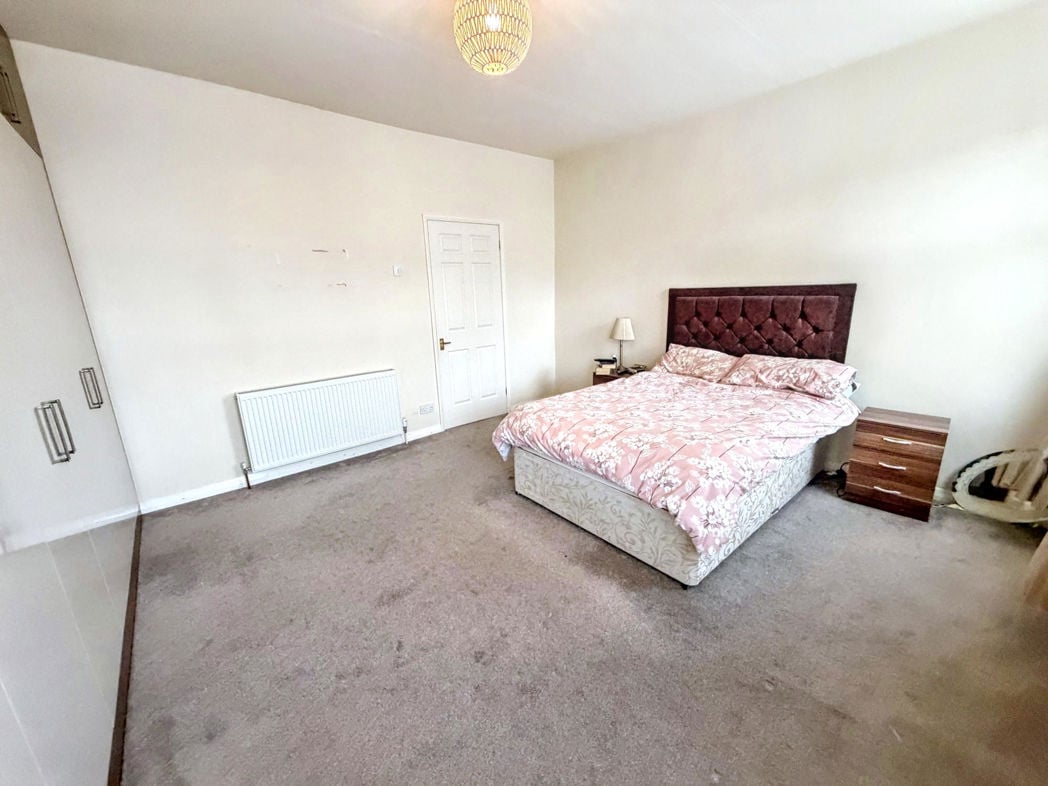 Property image 12 of 17