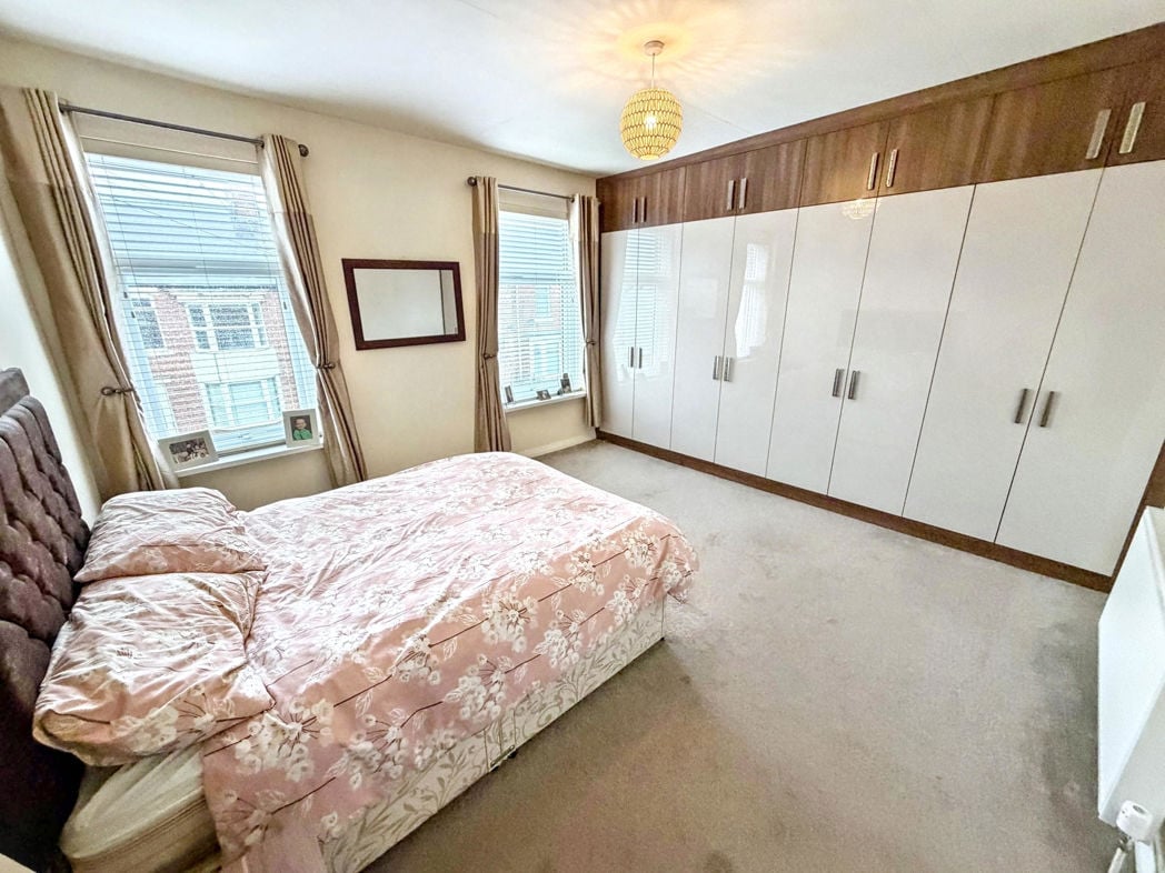 Property image 13 of 17