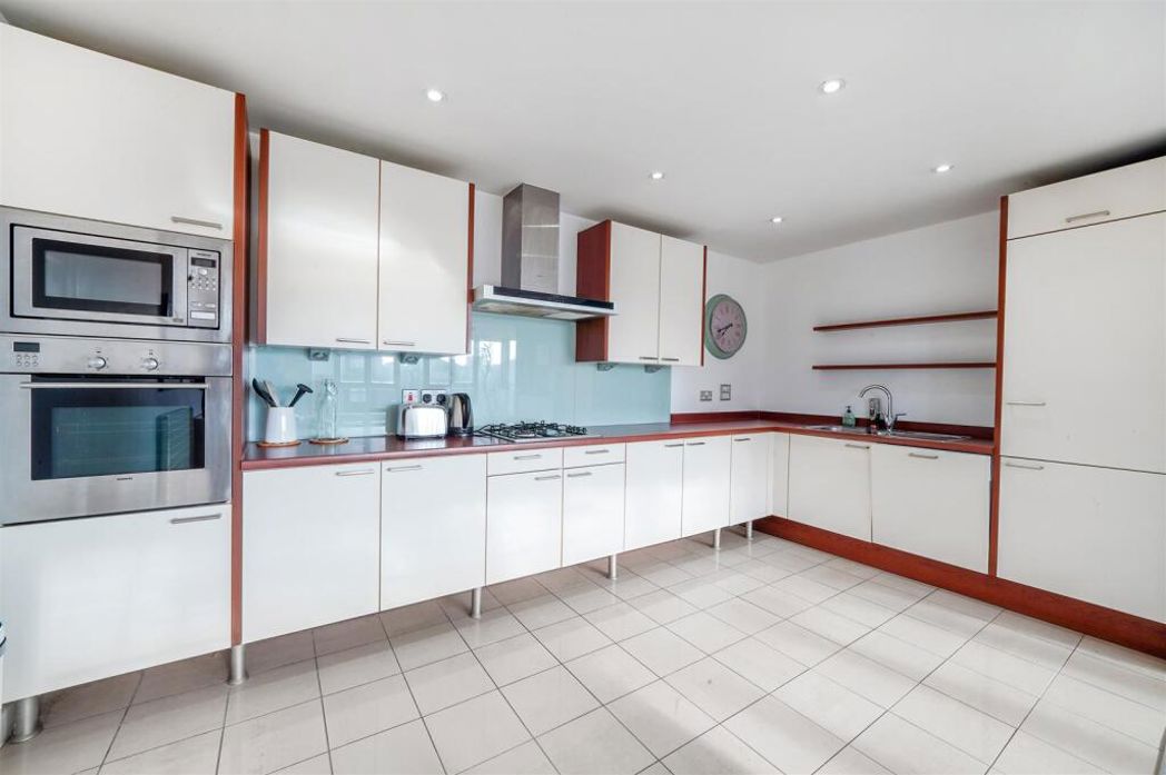 Property image 3 of 8