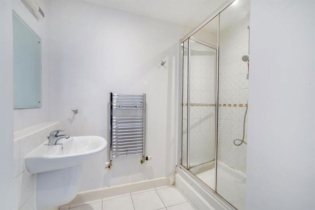 Property image 7 of 8