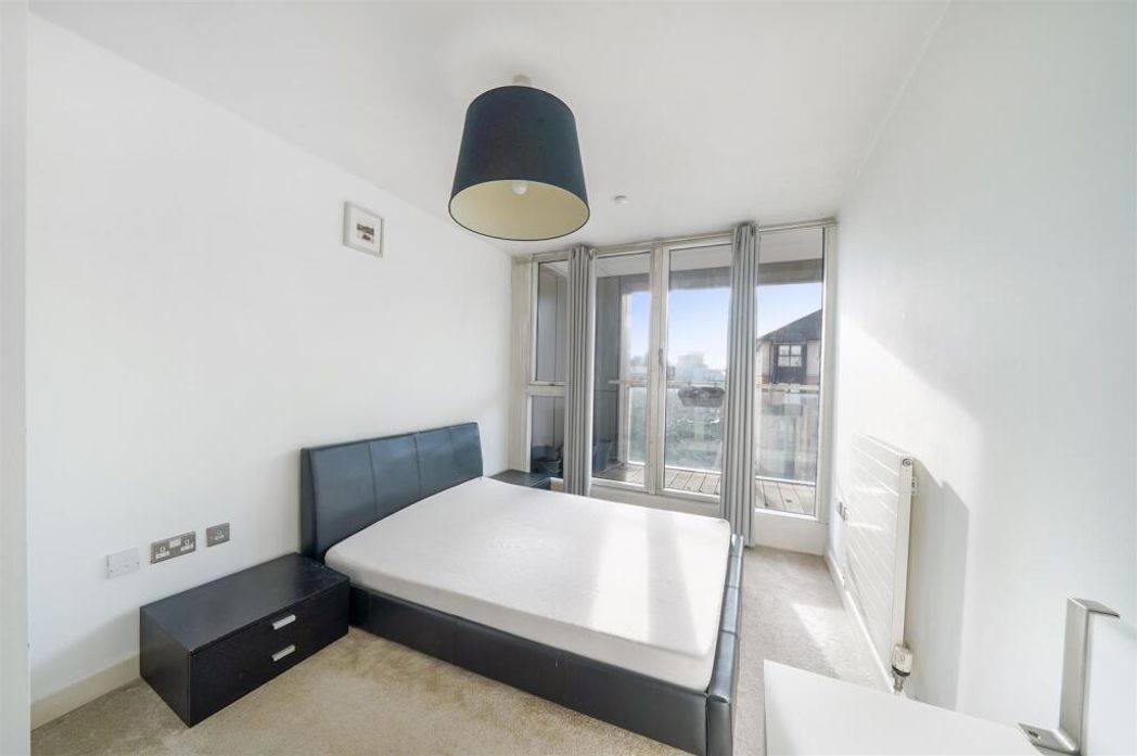 Property image 5 of 8