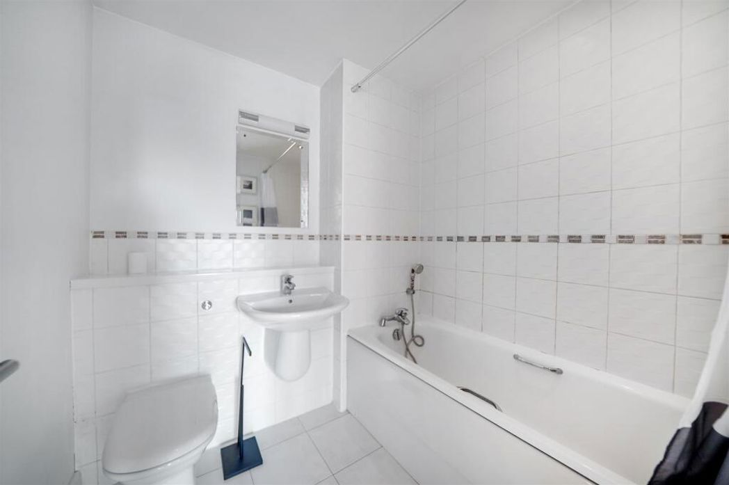 Property image 6 of 8