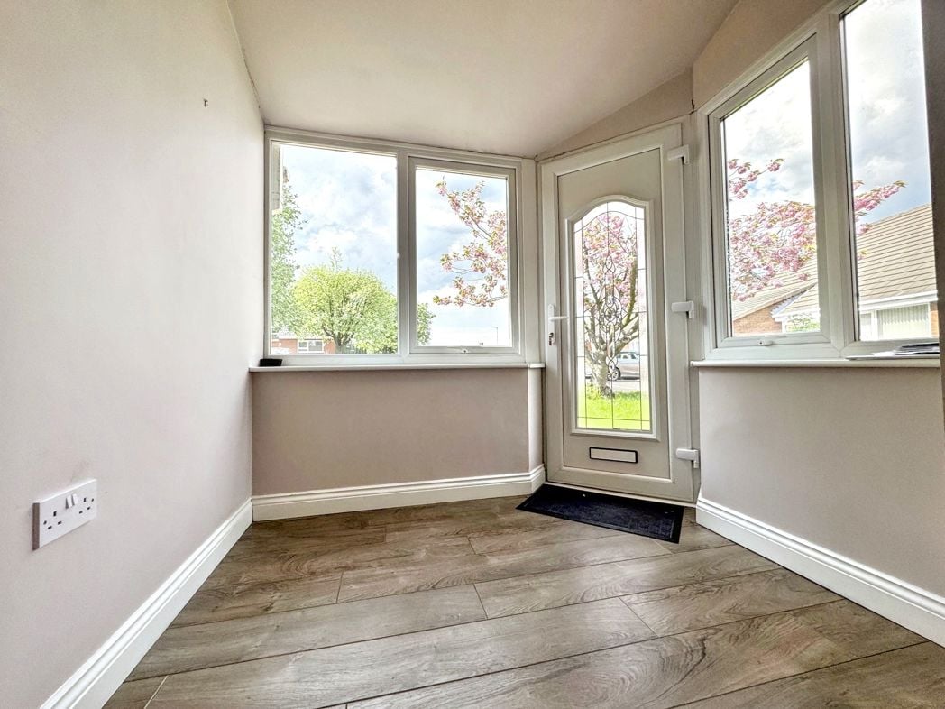 Property image 4 of 28