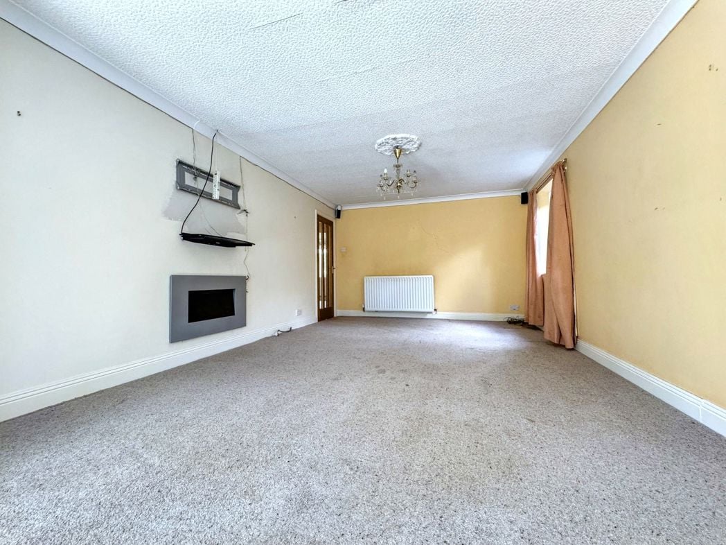 Property image 11 of 28