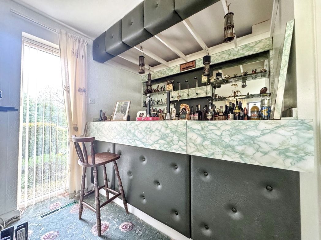 Property image 8 of 33