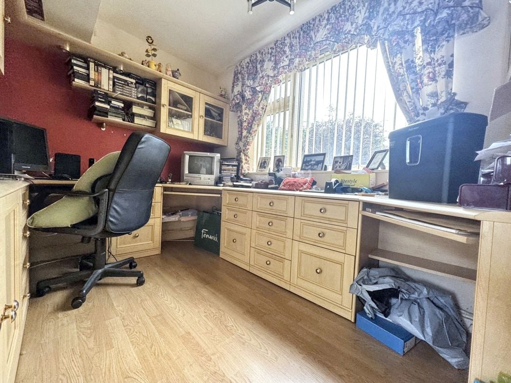 Property image 12 of 33