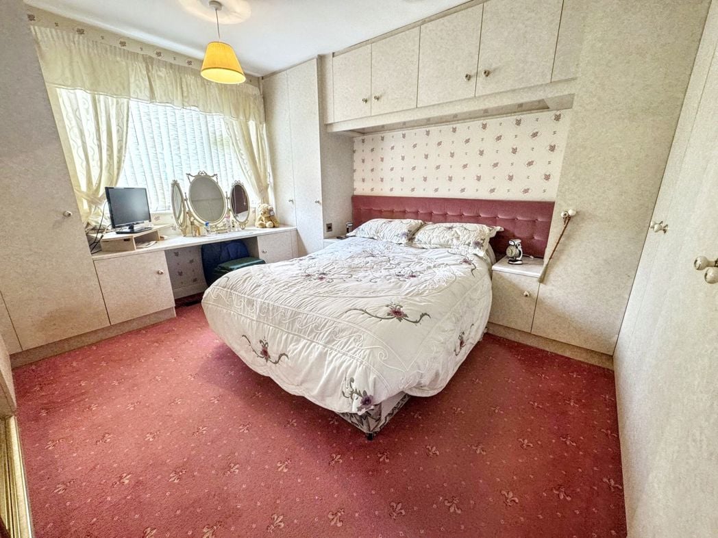 Property image 15 of 33