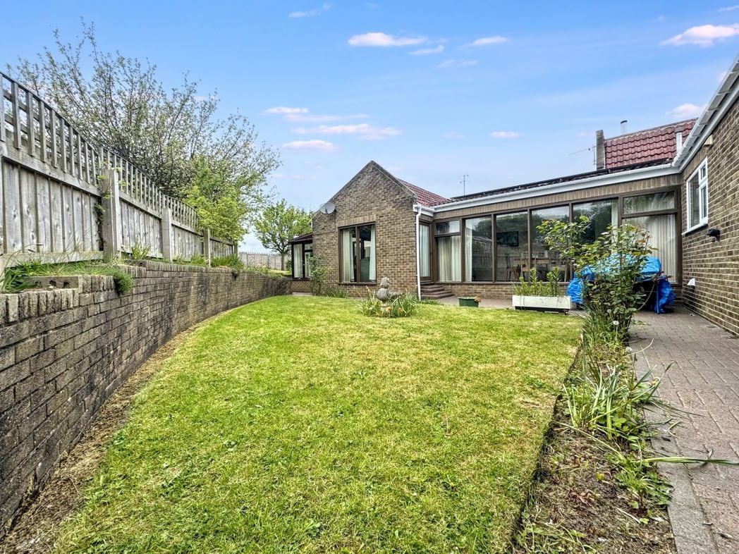 Property image 24 of 33