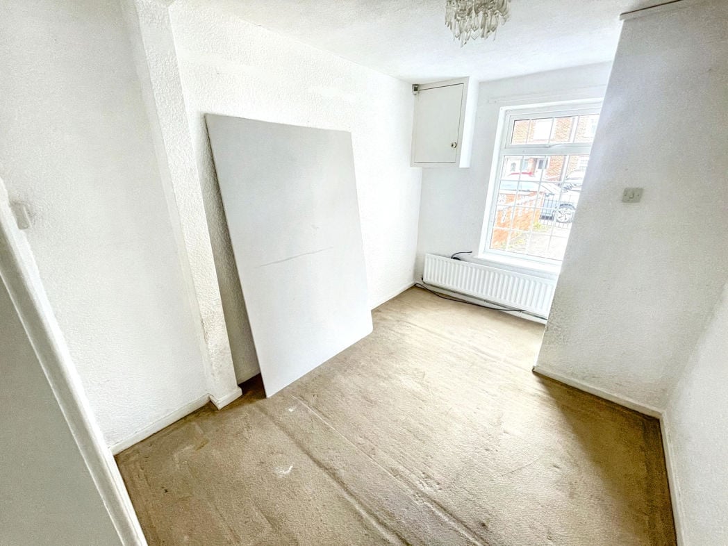 Property image 5 of 11