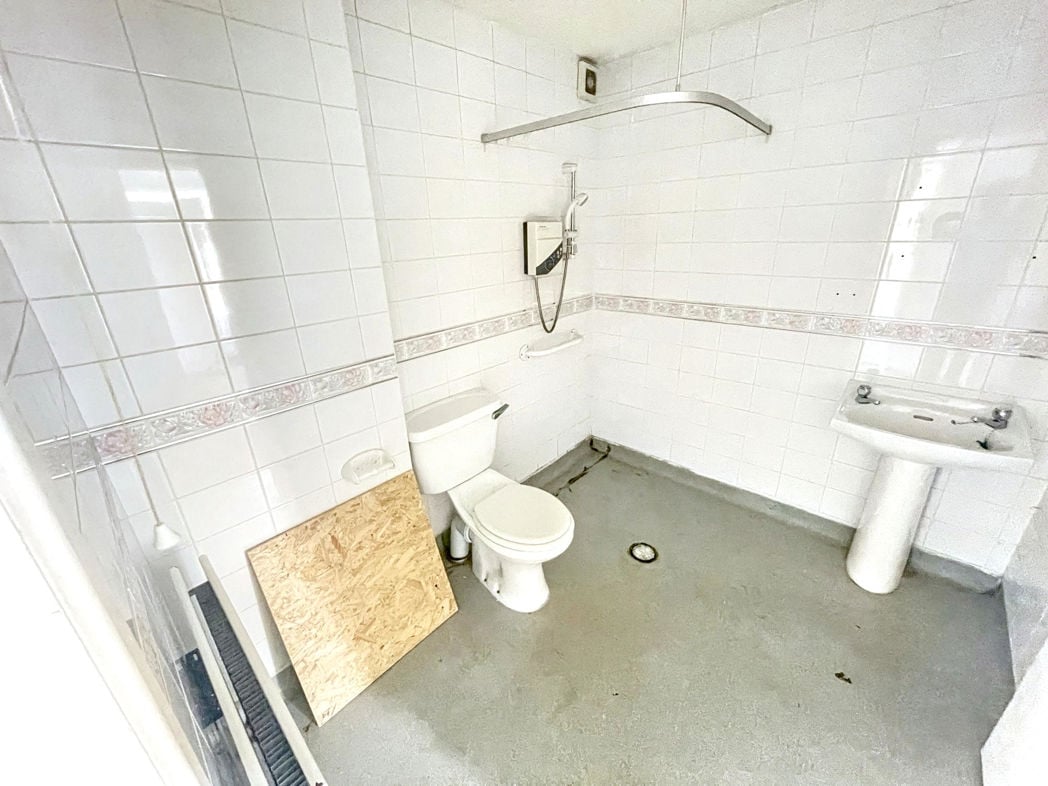 Property image 6 of 11