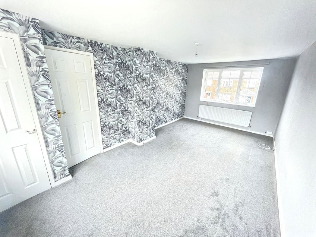 Property image 7 of 11