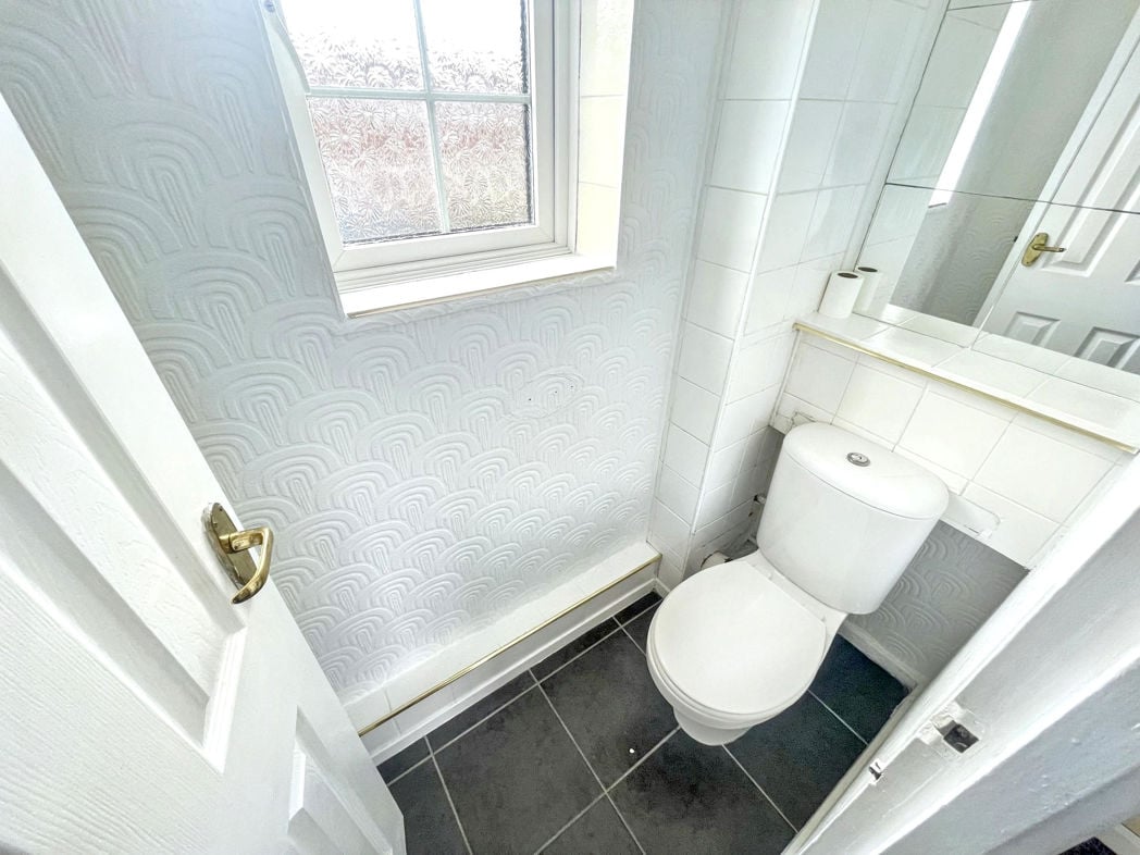 Property image 10 of 11