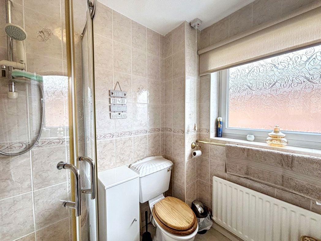 Property image 11 of 16