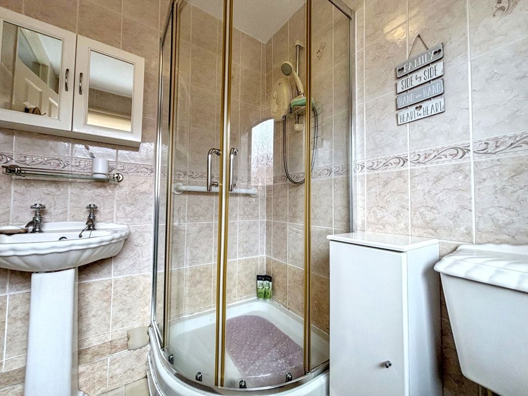 Property image 12 of 16