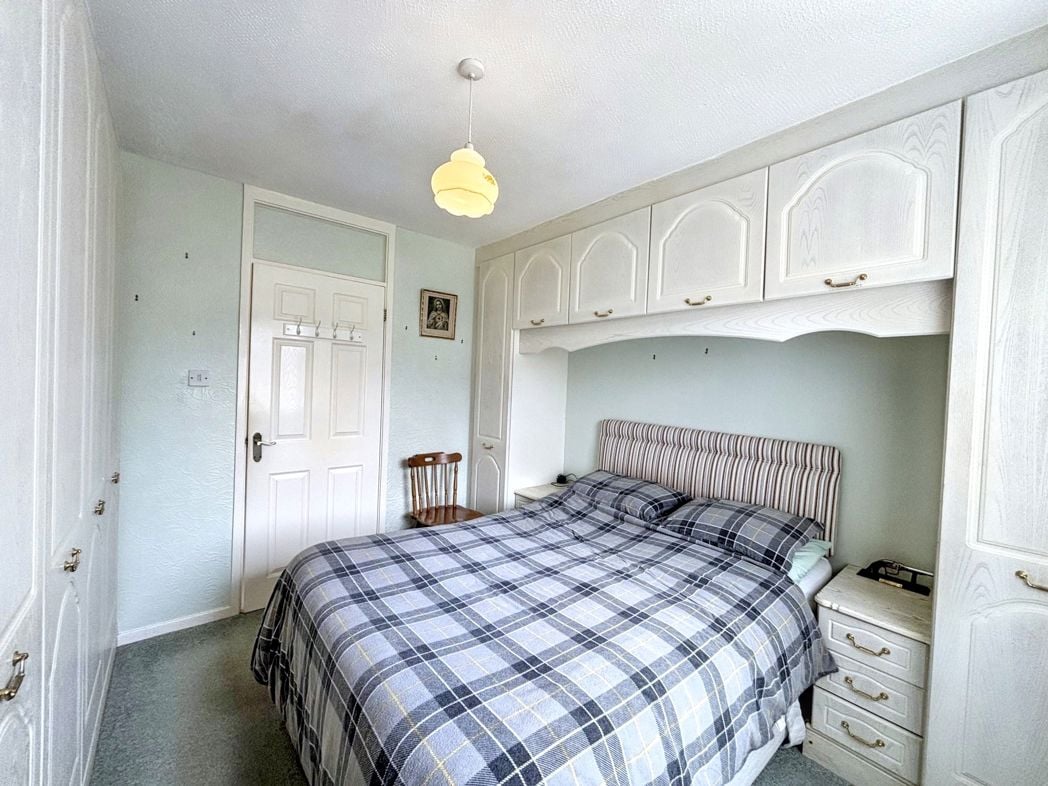 Property image 8 of 16