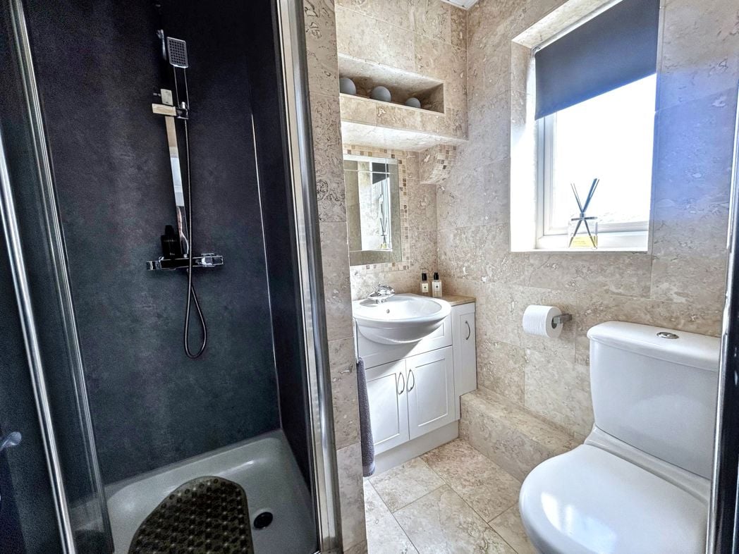 Property image 11 of 26