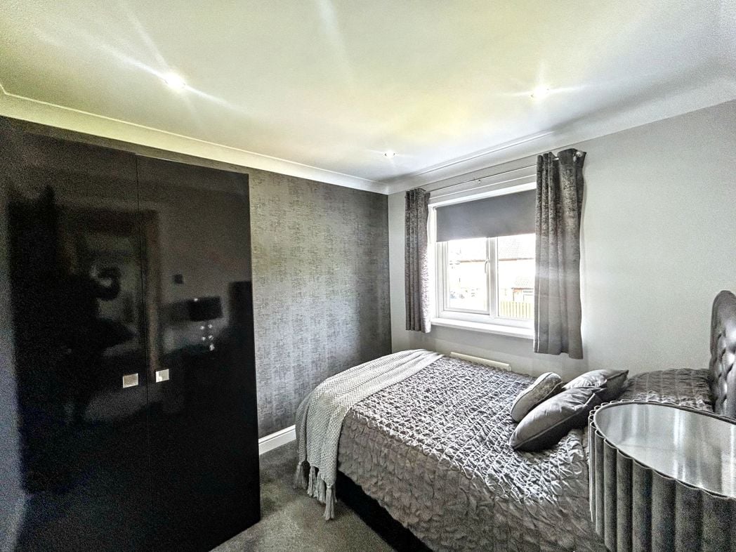 Property image 14 of 26