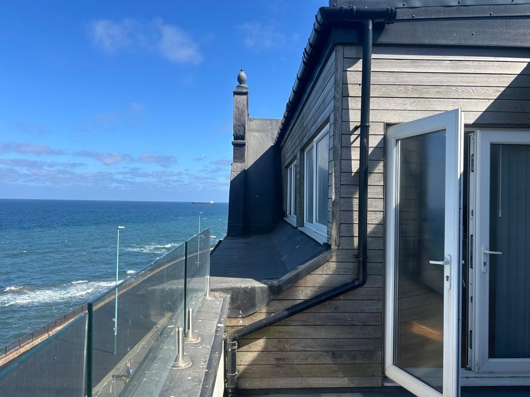 Property image 2 of 19