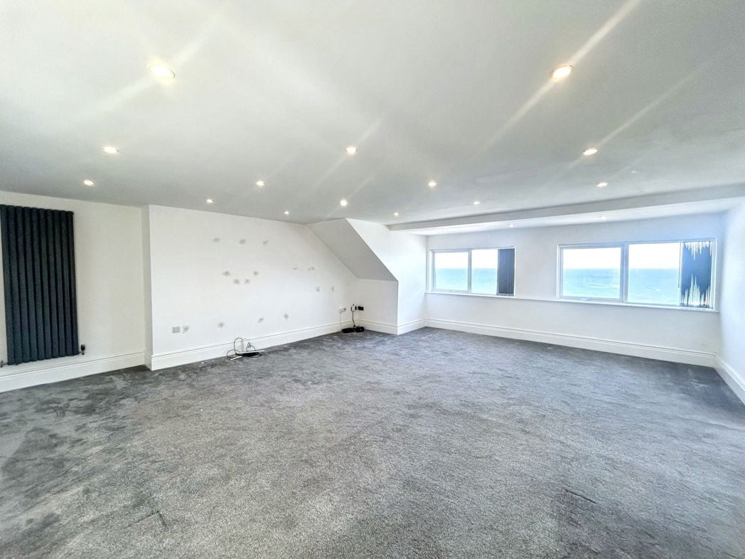 Property image 6 of 19