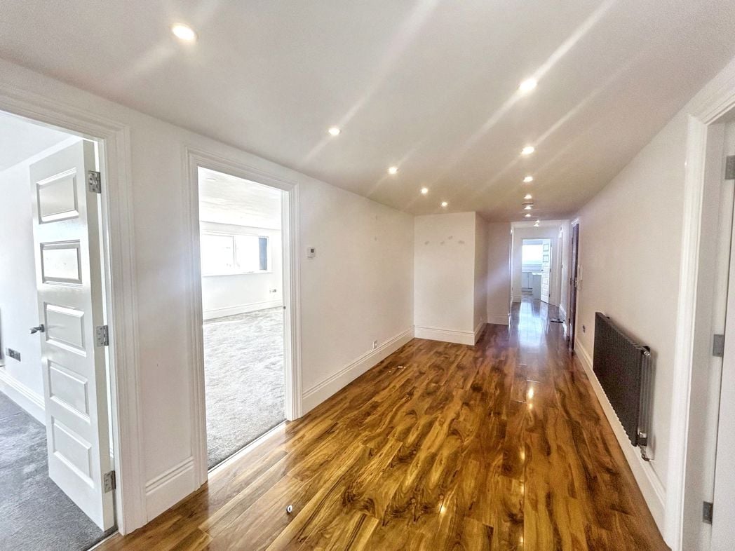 Property image 12 of 19