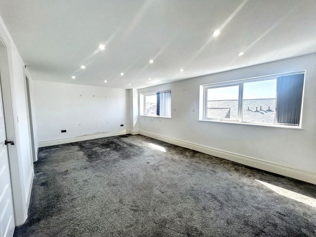 Property image 17 of 19