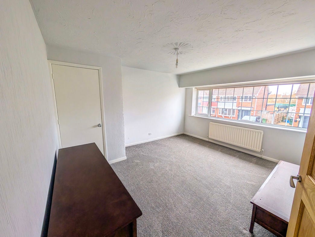 Property image 8 of 15