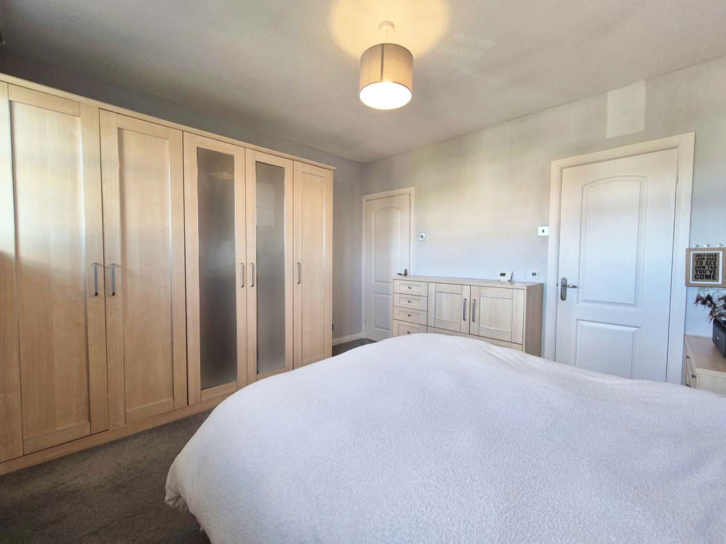 Property image 18 of 31